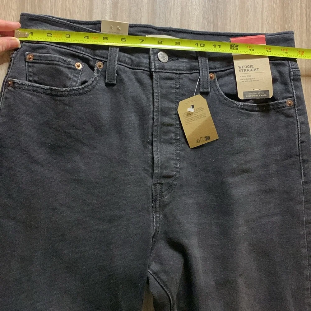 Levi's Black Straight Leg Women's Jeans - Picture 9 of 13